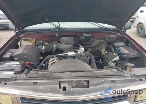 1998 Chevrolet C1500 Fleetside z USA, uszkodzony, nr VIN 2GCEC19R0W1160235